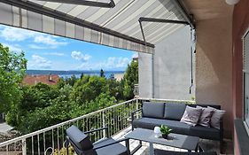 Apartment With Terace